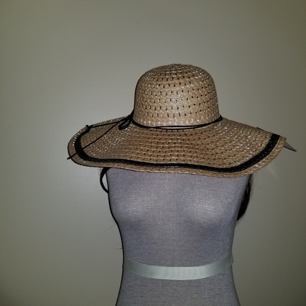Greenbrier International Straw Sun Hat Womens OS Tan Excellent Wide Brim Bow